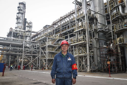 致敬那些平凡的身影 不平凡的人生