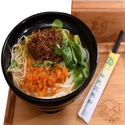 品味地道風(fēng)味，共贏餐飲未來(lái) 仲氏米線產(chǎn)品、門店與加盟服務(wù)全解析